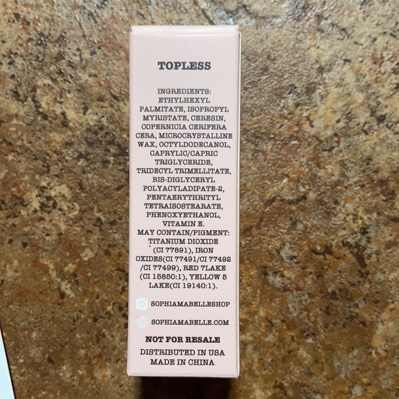 Sophia & Mabelle 2-in-1 lipstick balm - Picture 2 of 3